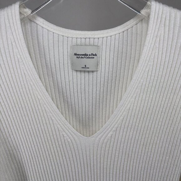 Abercrombie & Fitch Soft A&F Sweater Off White Ribbed V-Neck Size Small 21" U2U - Picture 1 of 6